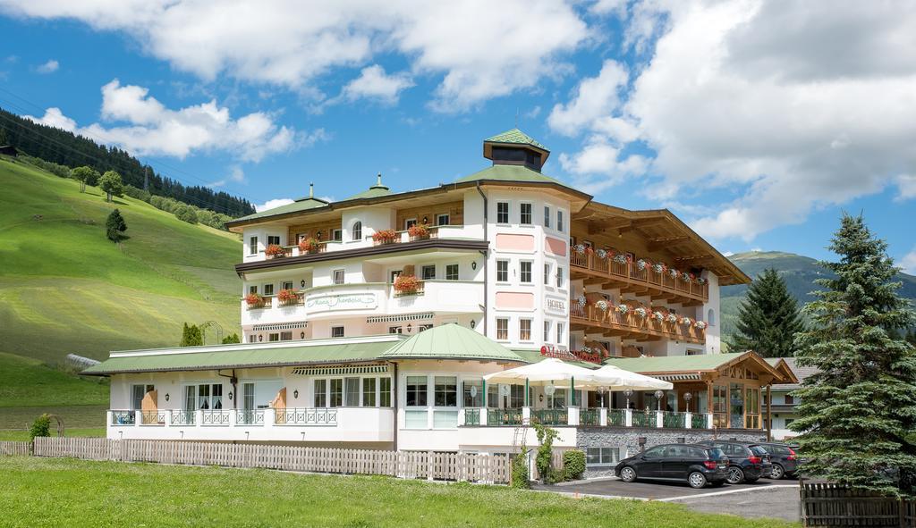 Hotel Maria Theresia Gerlos Exteriér fotografie